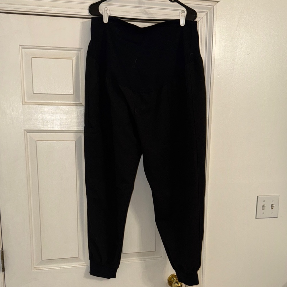 Med Couture Women's Black maternity scrub pant joggers